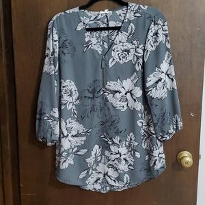 3/4 sleeve floral blouse
